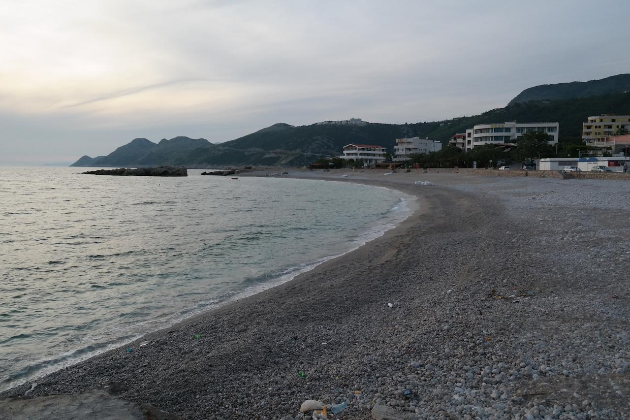 Tuna Apartments Dobra Voda Bagian luar foto