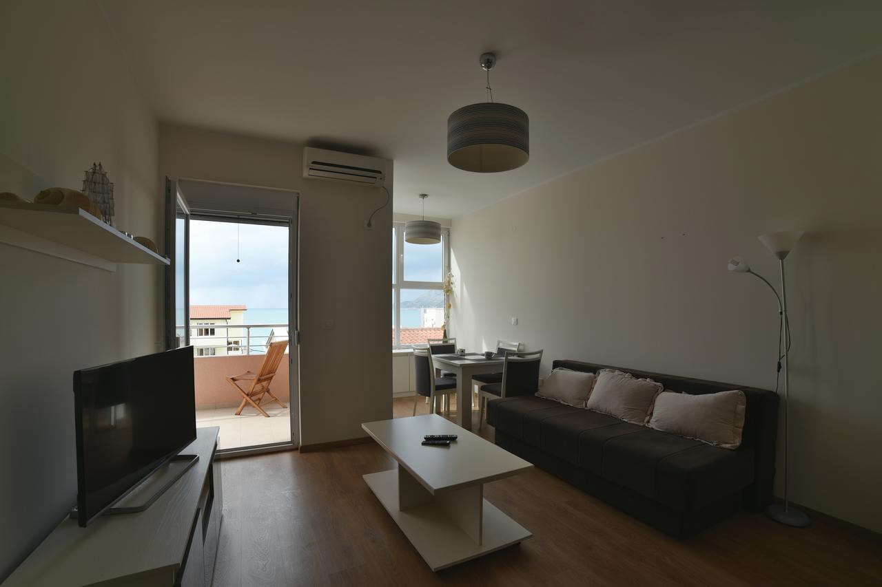 Tuna Apartments Dobra Voda Bagian luar foto